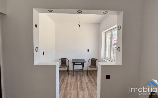 Casa 2 camere – Petrosani | Str. Micu Klein | Curte 336 mp