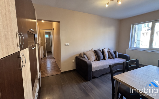 Apartament 3 camere decomandate | Etaj 3/4 | Complet mobilat si utilat
