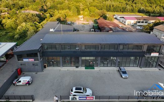 Hală / spațiu comercial de închiriat – Petroșani, str. Livezeni (lângă Baril)
