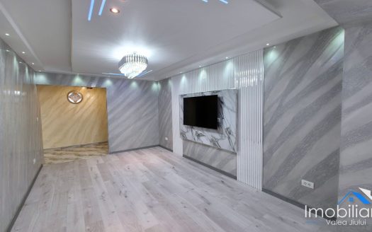 Apartament 2 camere – Vulcan | Etaj 2 | Complet renovat | Langa Primarie