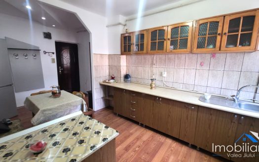 Apartament 2 camere de vânzare – Bulevardul Păcii | Lupeni