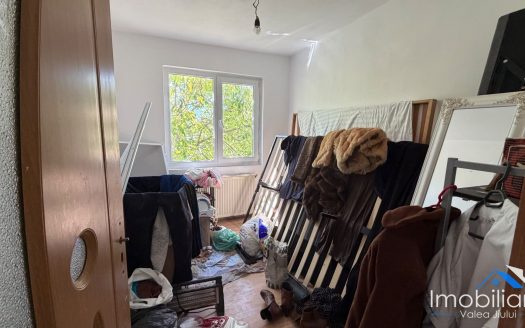 Apartament 3 camere de vânzare – Str. Aviatorilor | Petroșani